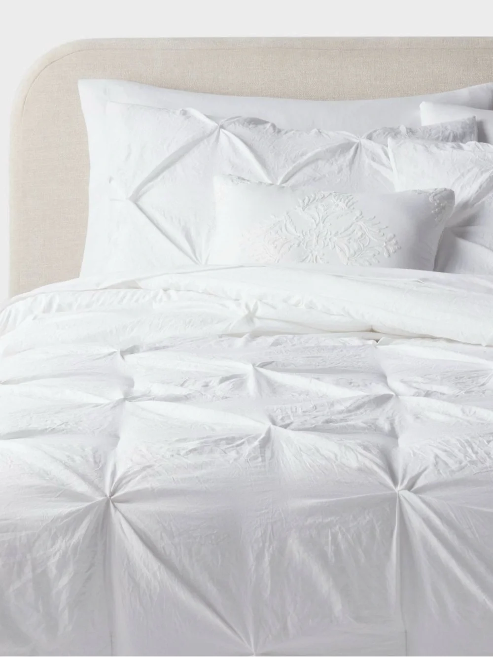 King Pinch Pleat Set off 2 White Pillow Cases - Threshold